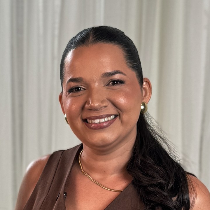 Dra. Giullya Dantas